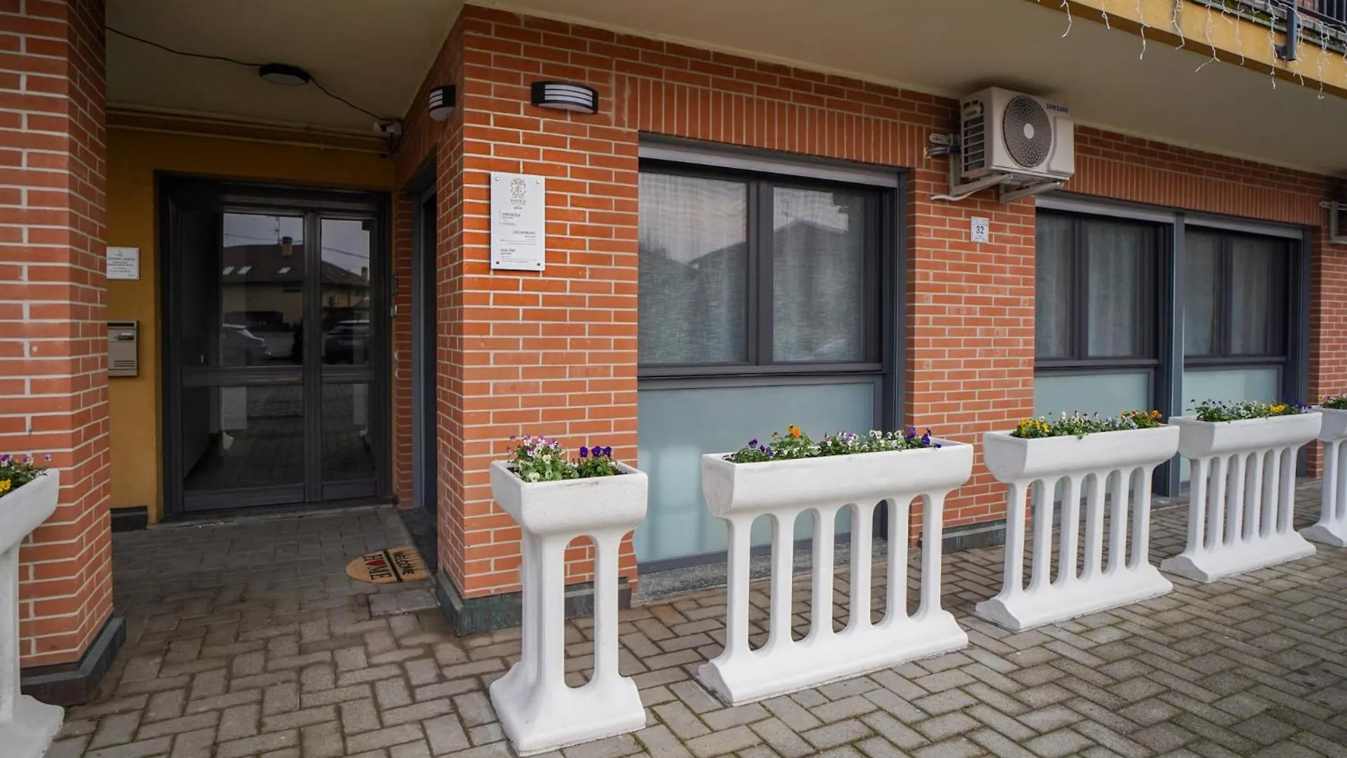 Apartment Gelsomino Suite Leonardo Academy, Mxp & Laghi Sesto Calende